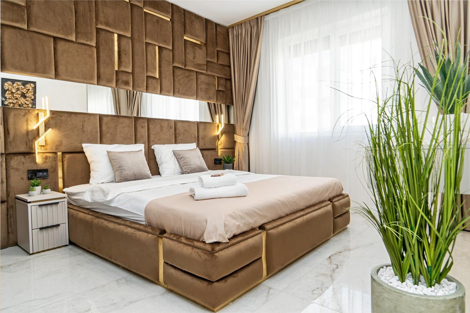 Fashion Stay-Valentino Apartment - By Openhouse Giroc Zewnętrze zdjęcie